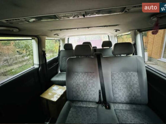 Серый Фольксваген Каравелла, объемом двигателя 2.46 л и пробегом 490 тыс. км за 9000 $, фото 4 на Automoto.ua