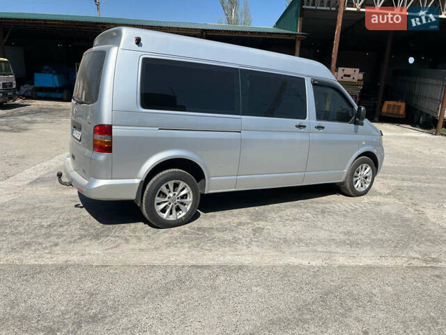 Серый Фольксваген Каравелла, объемом двигателя 2.5 л и пробегом 430 тыс. км за 9200 $, фото 10 на Automoto.ua