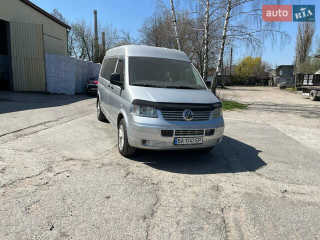 Серый Фольксваген Каравелла, объемом двигателя 2.5 л и пробегом 430 тыс. км за 9200 $, фото 9 на Automoto.ua