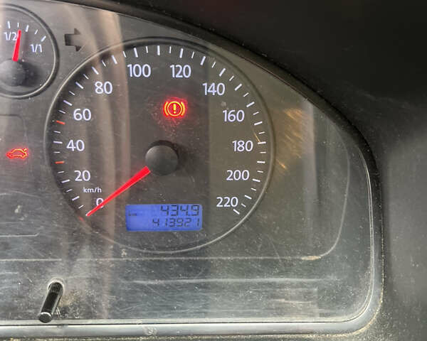 Сірий Фольксваген Каравелла, об'ємом двигуна 2.5 л та пробігом 414 тис. км за 13000 $, фото 34 на Automoto.ua