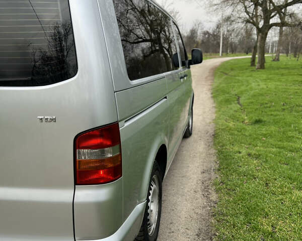 Сірий Фольксваген Каравелла, об'ємом двигуна 2.5 л та пробігом 414 тис. км за 13000 $, фото 17 на Automoto.ua