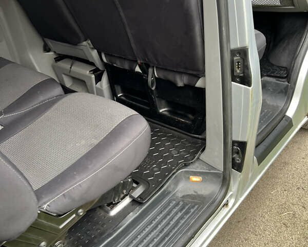 Сірий Фольксваген Каравелла, об'ємом двигуна 2.5 л та пробігом 414 тис. км за 13000 $, фото 41 на Automoto.ua