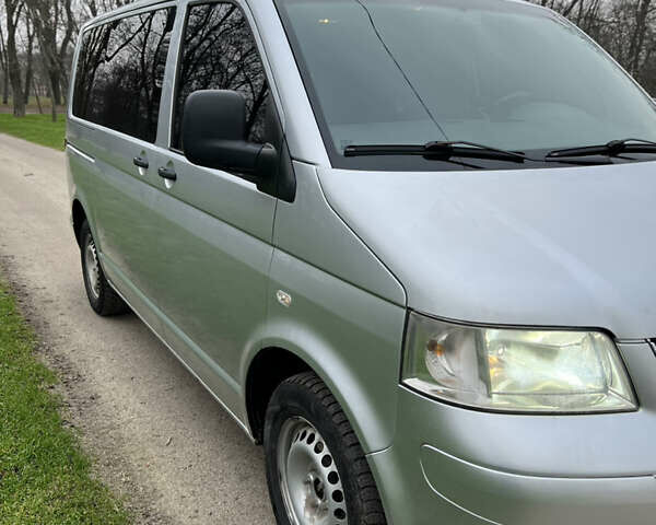 Сірий Фольксваген Каравелла, об'ємом двигуна 2.5 л та пробігом 414 тис. км за 13000 $, фото 22 на Automoto.ua