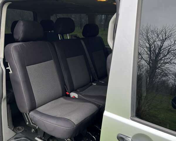 Сірий Фольксваген Каравелла, об'ємом двигуна 2.5 л та пробігом 414 тис. км за 13000 $, фото 27 на Automoto.ua