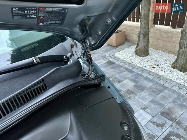 Серый Фольксваген Каравелла, объемом двигателя 2.46 л и пробегом 308 тыс. км за 12300 $, фото 24 на Automoto.ua