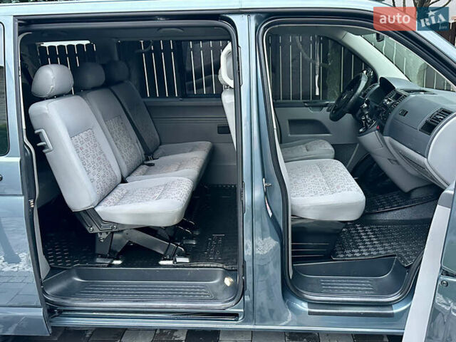 Серый Фольксваген Каравелла, объемом двигателя 2.46 л и пробегом 308 тыс. км за 12300 $, фото 36 на Automoto.ua