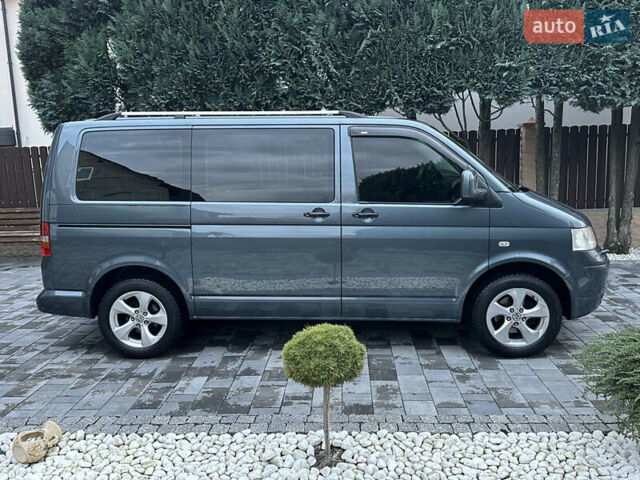 Серый Фольксваген Каравелла, объемом двигателя 2.46 л и пробегом 308 тыс. км за 12300 $, фото 6 на Automoto.ua