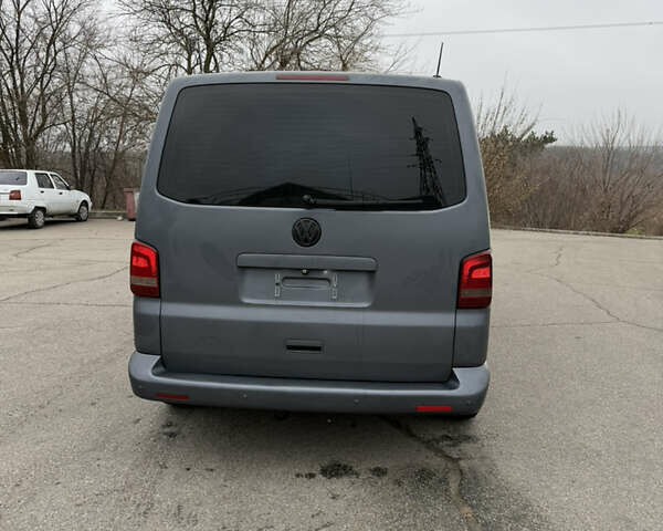 Серый Фольксваген Каравелла, объемом двигателя 1.97 л и пробегом 319 тыс. км за 16500 $, фото 4 на Automoto.ua