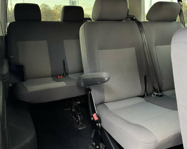 Фольксваген Каравелла 2010 у Дніпро (Дніпропетровську) на Automoto.ua Сірий Фольксваген Каравелла, об'ємом двигуна 1.97 л та пробігом 209 тис. км за 14999 $, фото 15 на Automoto.ua