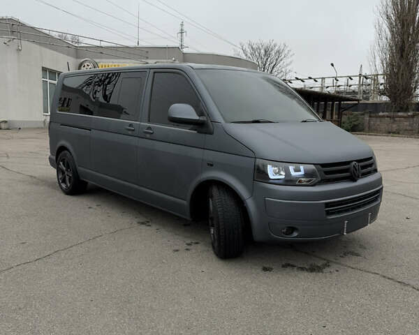 Серый Фольксваген Каравелла, объемом двигателя 1.97 л и пробегом 319 тыс. км за 16500 $, фото 9 на Automoto.ua