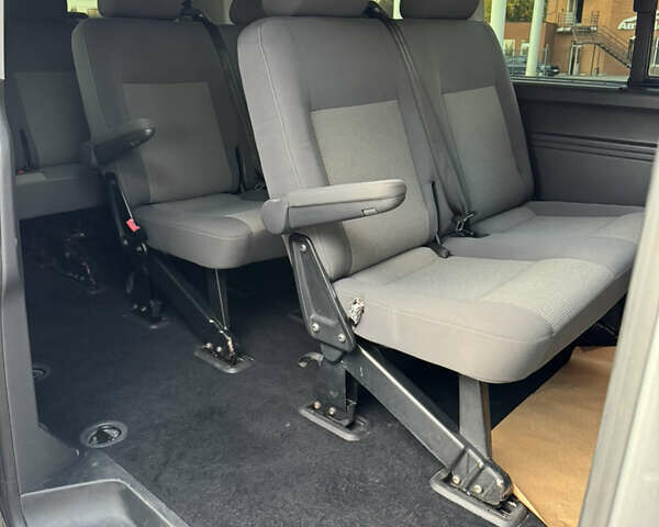 Фольксваген Каравелла 2010 у Дніпро (Дніпропетровську) на Automoto.ua Сірий Фольксваген Каравелла, об'ємом двигуна 1.97 л та пробігом 209 тис. км за 14999 $, фото 12 на Automoto.ua