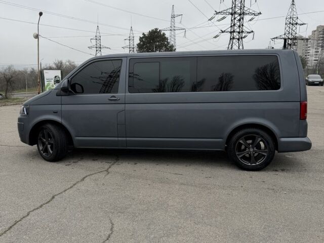 Серый Фольксваген Каравелла, объемом двигателя 2 л и пробегом 319 тыс. км за 16500 $, фото 1 на Automoto.ua