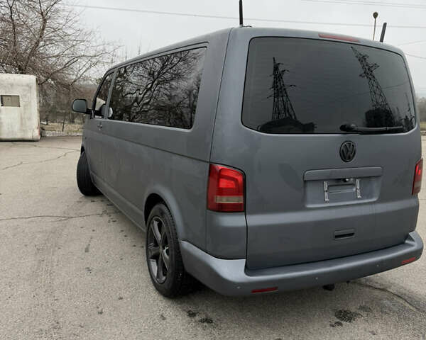 Серый Фольксваген Каравелла, объемом двигателя 1.97 л и пробегом 319 тыс. км за 16500 $, фото 5 на Automoto.ua
