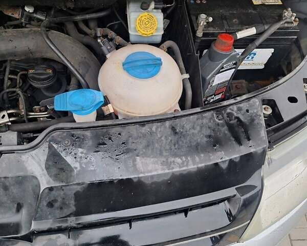 Сірий Фольксваген Каравелла, об'ємом двигуна 2 л та пробігом 380 тис. км за 16900 $, фото 10 на Automoto.ua