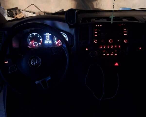 Сірий Фольксваген Каравелла, об'ємом двигуна 2 л та пробігом 380 тис. км за 16900 $, фото 1 на Automoto.ua