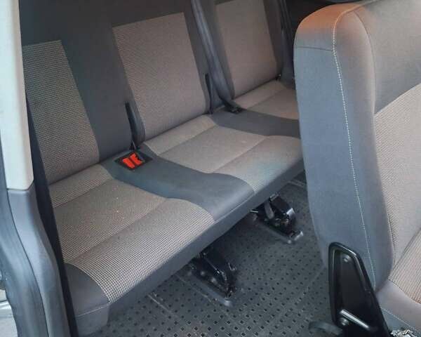 Сірий Фольксваген Каравелла, об'ємом двигуна 2 л та пробігом 380 тис. км за 16900 $, фото 7 на Automoto.ua