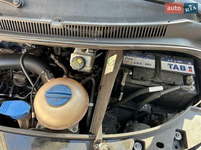 Фольксваген Каравелла 2012 у Києві на Automoto.ua Сірий Фольксваген Каравелла, об'ємом двигуна 1.97 л та пробігом 340 тис. км за 20000 $, фото 4 на Automoto.ua