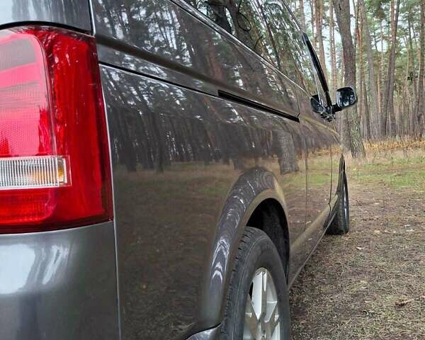 Серый Фольксваген Каравелла, объемом двигателя 1.97 л и пробегом 302 тыс. км за 16000 $, фото 7 на Automoto.ua