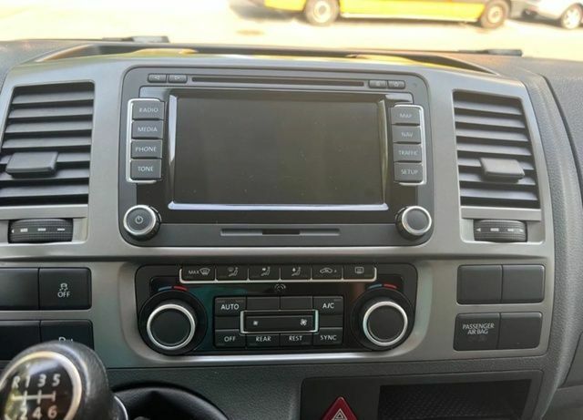 Серый Фольксваген Каравелла, объемом двигателя 2 л и пробегом 266 тыс. км за 8000 $, фото 20 на Automoto.ua