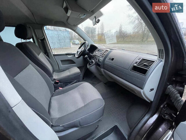 Сірий Фольксваген Каравелла, об'ємом двигуна 1.98 л та пробігом 495 тис. км за 18000 $, фото 12 на Automoto.ua