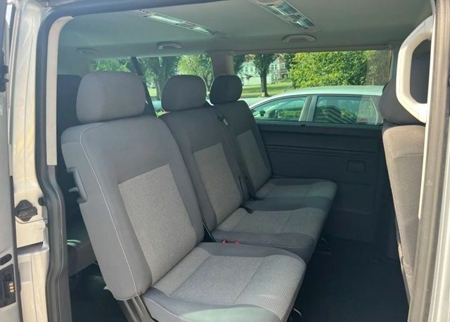 Серый Фольксваген Каравелла, объемом двигателя 2 л и пробегом 266 тыс. км за 8000 $, фото 15 на Automoto.ua