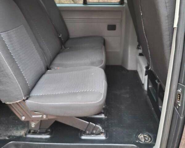 Серый Фольксваген Каравелла, объемом двигателя 1.97 л и пробегом 302 тыс. км за 16000 $, фото 18 на Automoto.ua