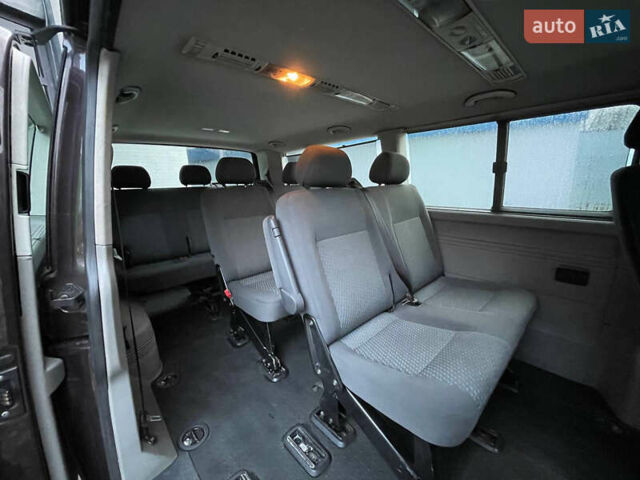 Сірий Фольксваген Каравелла, об'ємом двигуна 1.98 л та пробігом 495 тис. км за 18000 $, фото 8 на Automoto.ua