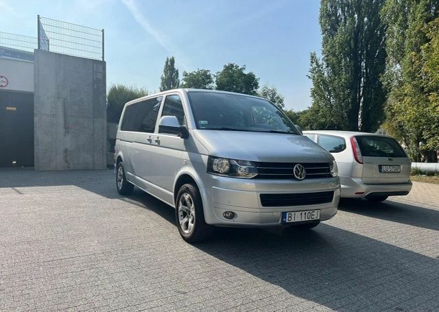 Серый Фольксваген Каравелла, объемом двигателя 2 л и пробегом 266 тыс. км за 8000 $, фото 5 на Automoto.ua