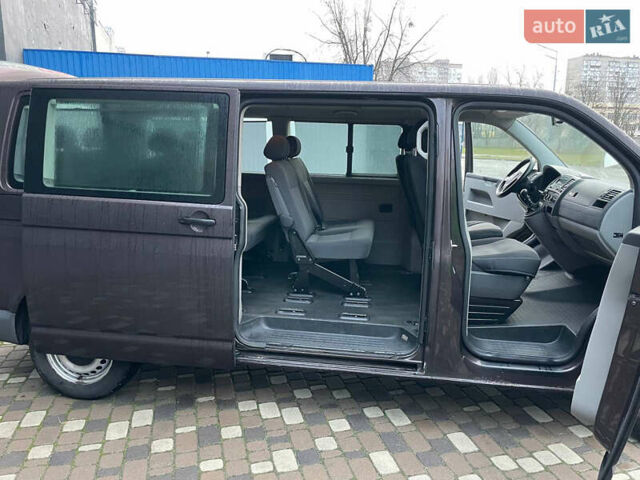 Сірий Фольксваген Каравелла, об'ємом двигуна 1.98 л та пробігом 495 тис. км за 18000 $, фото 7 на Automoto.ua