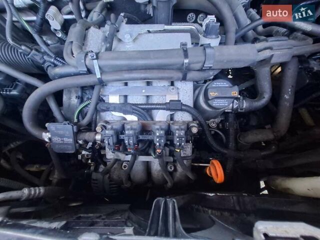 Сірий Фольксваген Каравелла, об'ємом двигуна 1.98 л та пробігом 325 тис. км за 15757 $, фото 11 на Automoto.ua