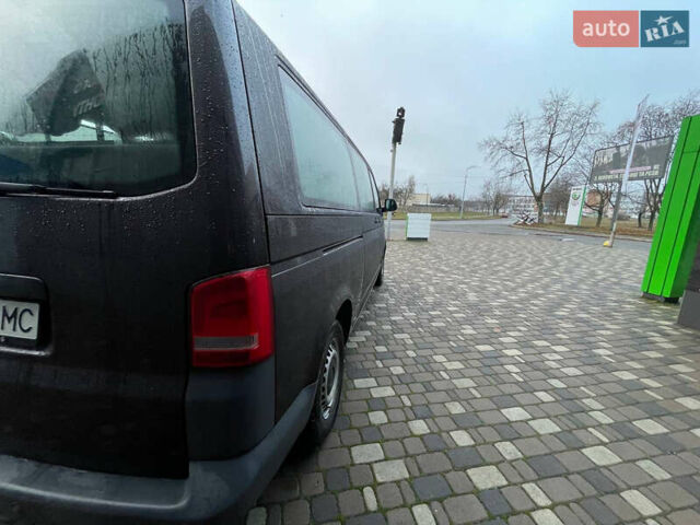 Сірий Фольксваген Каравелла, об'ємом двигуна 1.98 л та пробігом 495 тис. км за 18000 $, фото 3 на Automoto.ua