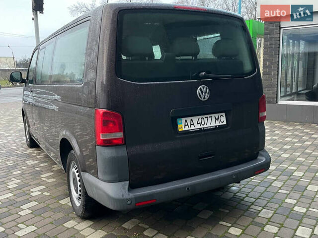 Сірий Фольксваген Каравелла, об'ємом двигуна 1.98 л та пробігом 495 тис. км за 18000 $, фото 2 на Automoto.ua