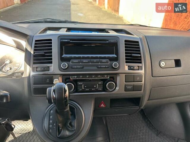 Фольксваген Каравелла 2012 у Києві на Automoto.ua Сірий Фольксваген Каравелла, об'ємом двигуна 1.97 л та пробігом 340 тис. км за 20000 $, фото 10 на Automoto.ua