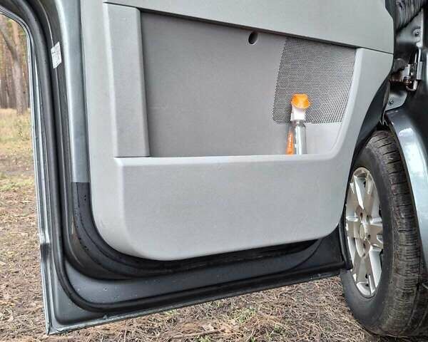 Серый Фольксваген Каравелла, объемом двигателя 1.97 л и пробегом 302 тыс. км за 16000 $, фото 30 на Automoto.ua