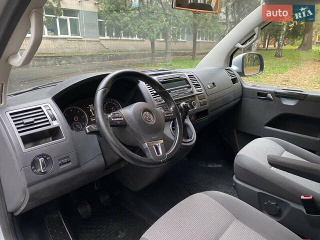 Фольксваген Каравелла 2014 в Киеве на Automoto.ua Серый Фольксваген Каравелла, объемом двигателя 1.98 л и пробегом 221 тыс. км за 20500 $, фото 23 на Automoto.ua