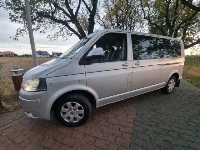 Серый Фольксваген Каравелла, объемом двигателя 2 л и пробегом 240 тыс. км за 9700 $, фото 2 на Automoto.ua