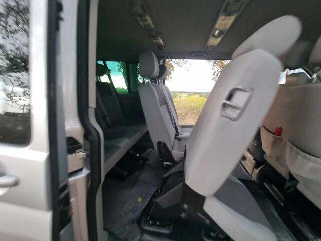 Серый Фольксваген Каравелла, объемом двигателя 2 л и пробегом 240 тыс. км за 9700 $, фото 16 на Automoto.ua