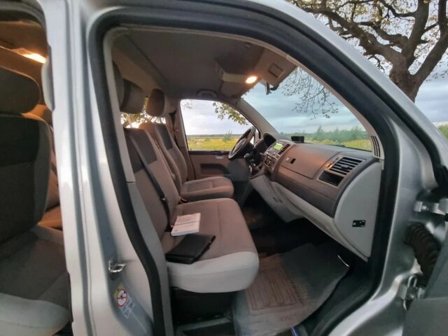 Серый Фольксваген Каравелла, объемом двигателя 2 л и пробегом 240 тыс. км за 9700 $, фото 15 на Automoto.ua