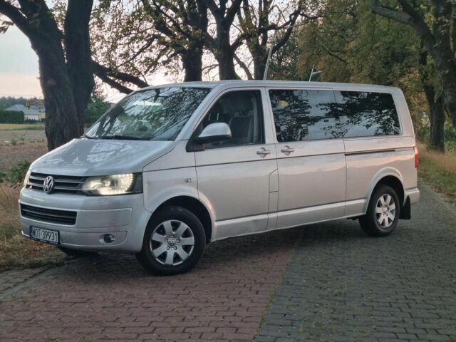 Серый Фольксваген Каравелла, объемом двигателя 2 л и пробегом 240 тыс. км за 9700 $, фото 3 на Automoto.ua