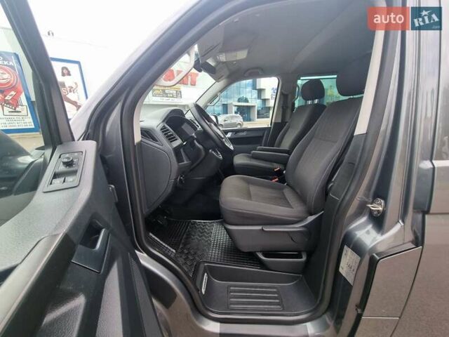 Серый Фольксваген Каравелла, объемом двигателя 2 л и пробегом 251 тыс. км за 27300 $, фото 12 на Automoto.ua