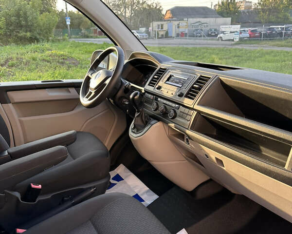 Серый Фольксваген Каравелла, объемом двигателя 1.97 л и пробегом 162 тыс. км за 28000 $, фото 12 на Automoto.ua
