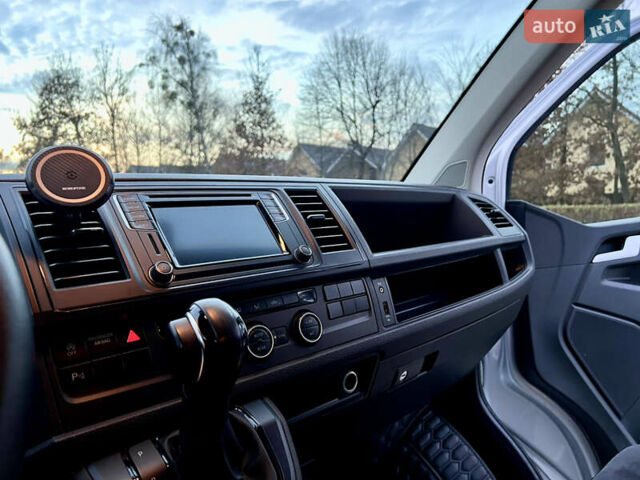 Сірий Фольксваген Каравелла, об'ємом двигуна 1.97 л та пробігом 228 тис. км за 31000 $, фото 14 на Automoto.ua