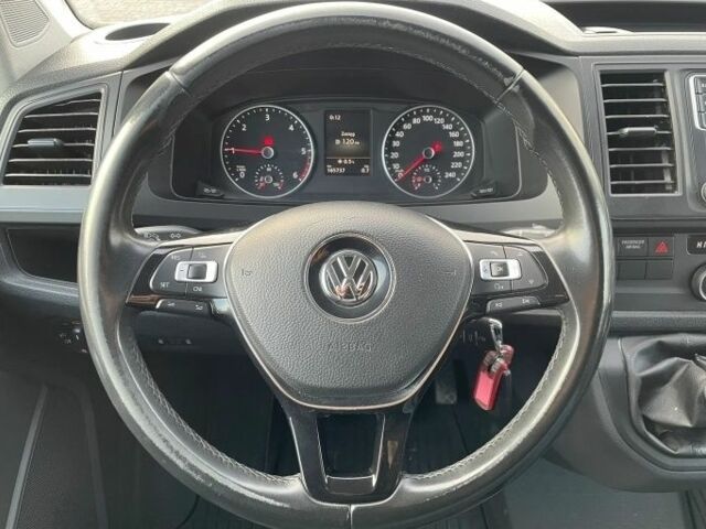 Серый Фольксваген Каравелла, объемом двигателя 2 л и пробегом 165 тыс. км за 13200 $, фото 9 на Automoto.ua