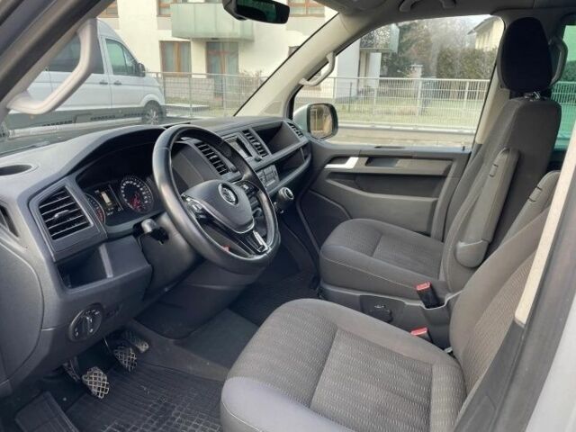 Серый Фольксваген Каравелла, объемом двигателя 2 л и пробегом 165 тыс. км за 13200 $, фото 12 на Automoto.ua