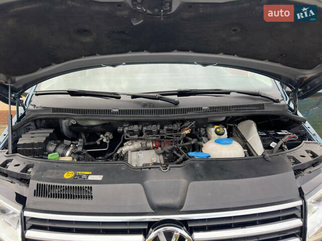 Серый Фольксваген Каравелла, объемом двигателя 1.97 л и пробегом 181 тыс. км за 33500 $, фото 29 на Automoto.ua