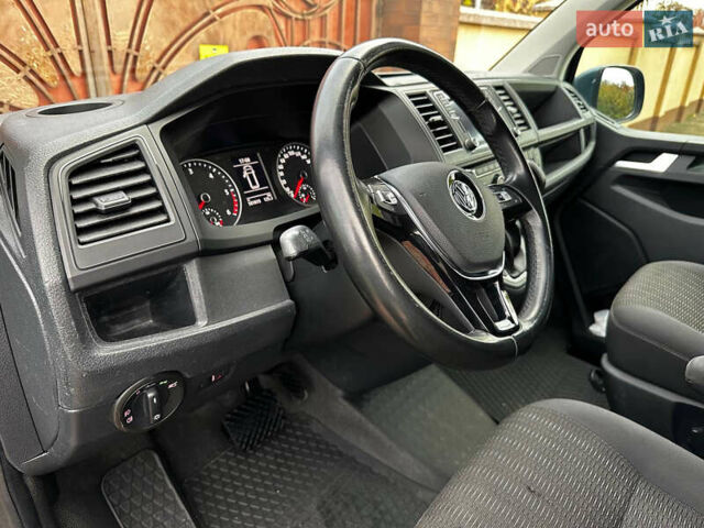 Серый Фольксваген Каравелла, объемом двигателя 1.97 л и пробегом 181 тыс. км за 33500 $, фото 13 на Automoto.ua