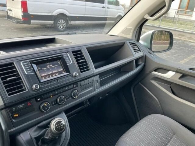 Серый Фольксваген Каравелла, объемом двигателя 2 л и пробегом 165 тыс. км за 13200 $, фото 13 на Automoto.ua