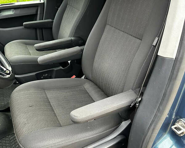 Серый Фольксваген Каравелла, объемом двигателя 1.97 л и пробегом 181 тыс. км за 33500 $, фото 10 на Automoto.ua