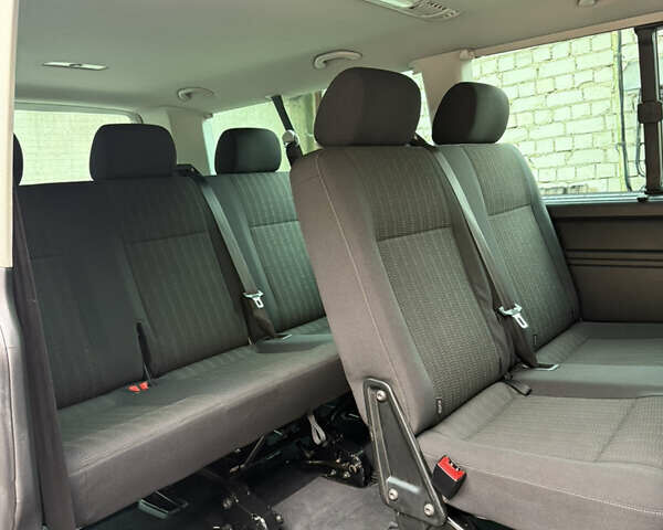 Серый Фольксваген Каравелла, объемом двигателя 1.97 л и пробегом 200 тыс. км за 28500 $, фото 19 на Automoto.ua