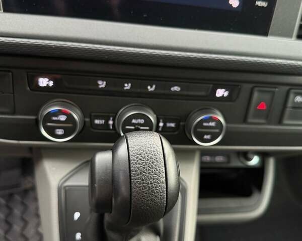 Фольксваген Каравелла 2020 в Киеве на Automoto.ua Серый Фольксваген Каравелла, объемом двигателя 1.97 л и пробегом 283 тыс. км за 37000 $, фото 9 на Automoto.ua